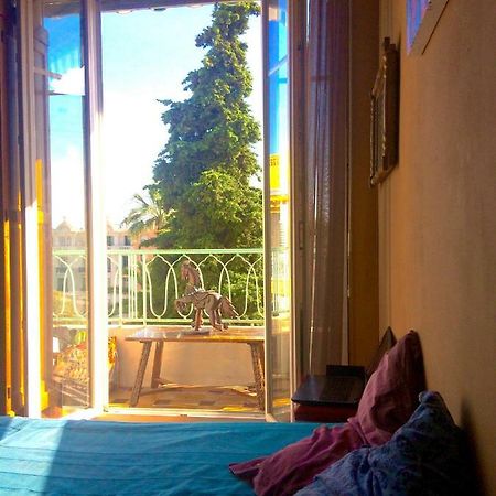 Home Stay - Baie Des Anges ニース エクステリア 写真